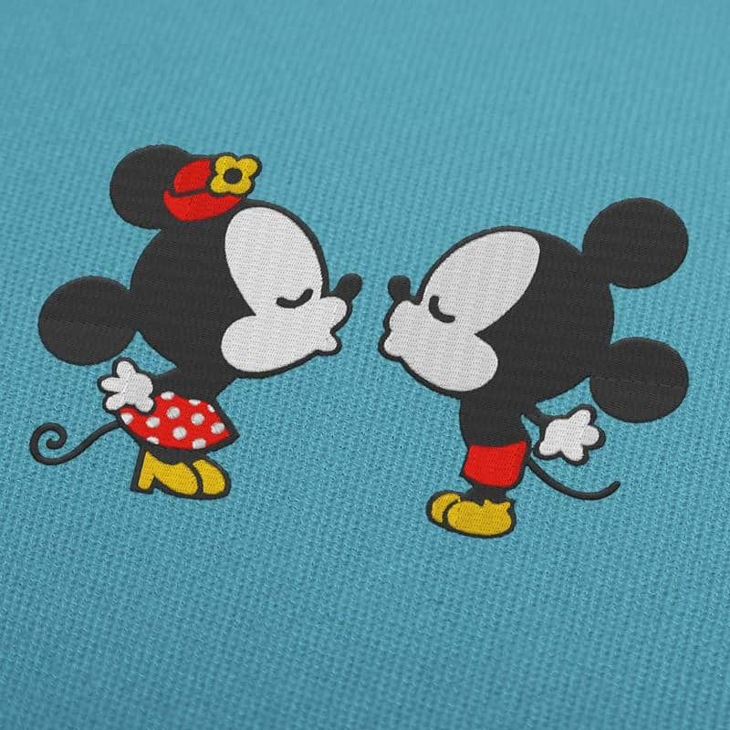 Mickey and Minnie Mouse kiss 3 Embroidery Design