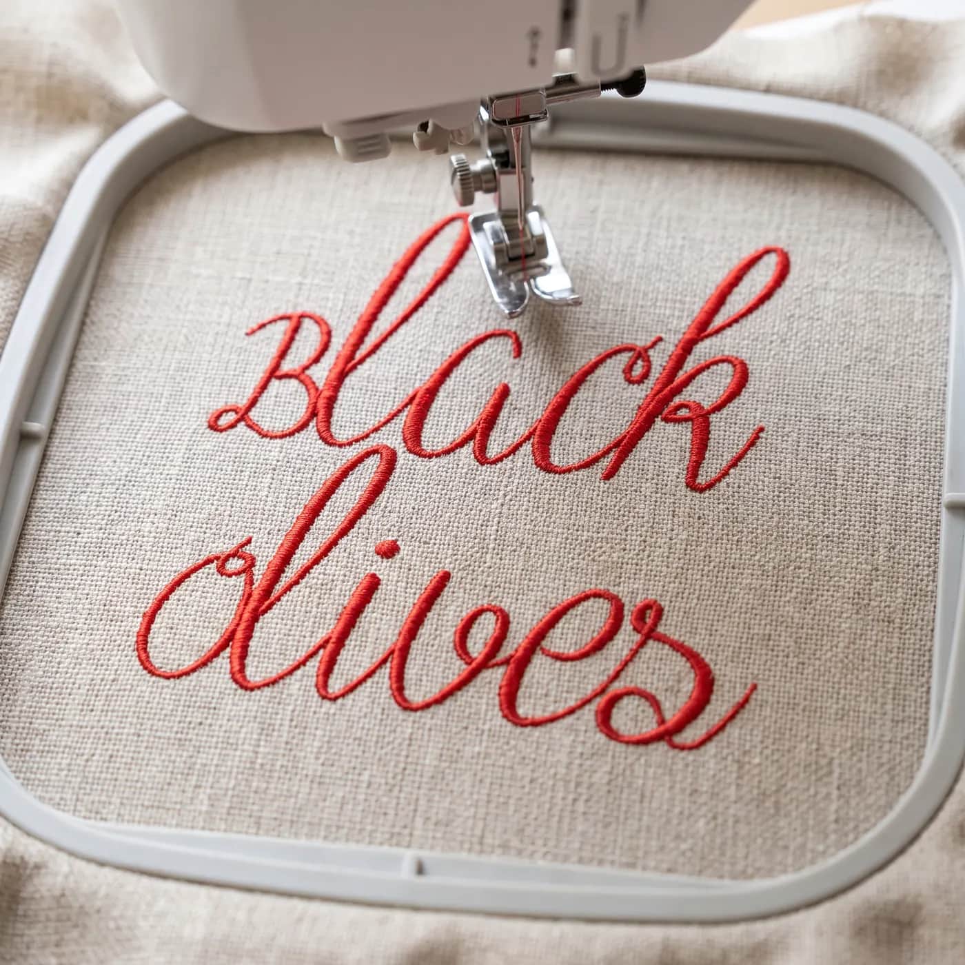 Black Olives Font Embroidery Design