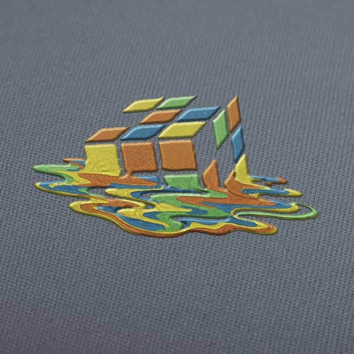 Sheldon Cooper fuso con il cubo di Rubik